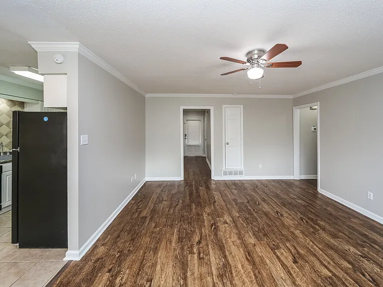 1585 Pepperwood St — Photo 6