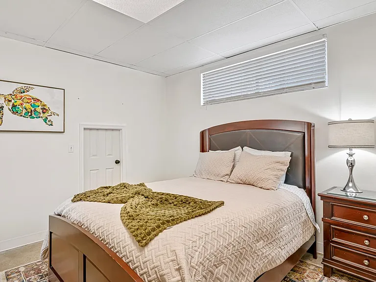 1200 Tree Bay Ln — Photo 36