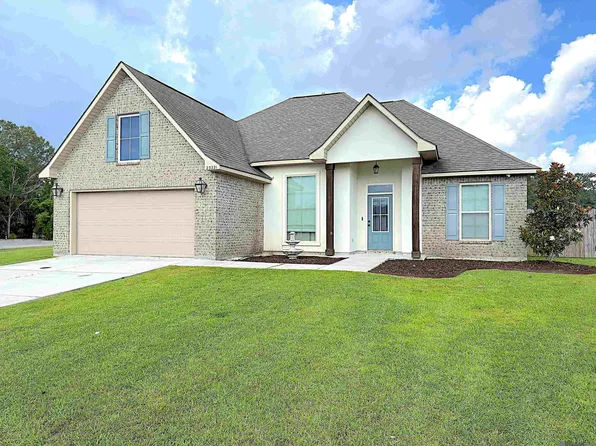 23221 Cinder Dr, Denham Springs, LA 70726
