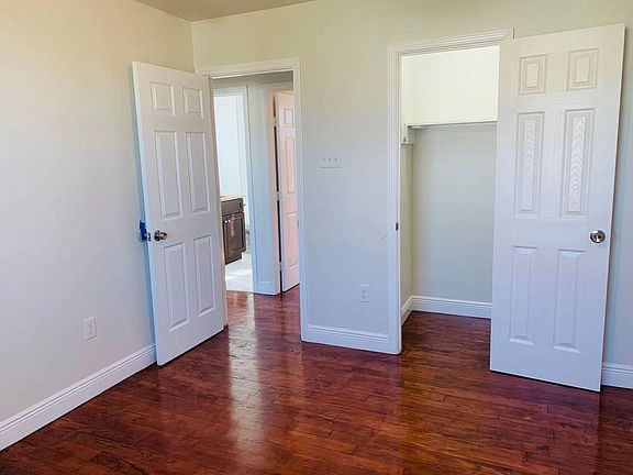 5th image of 3915 Cambronne St