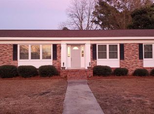 2696 Pineland Cir, Hartsville, SC 29550