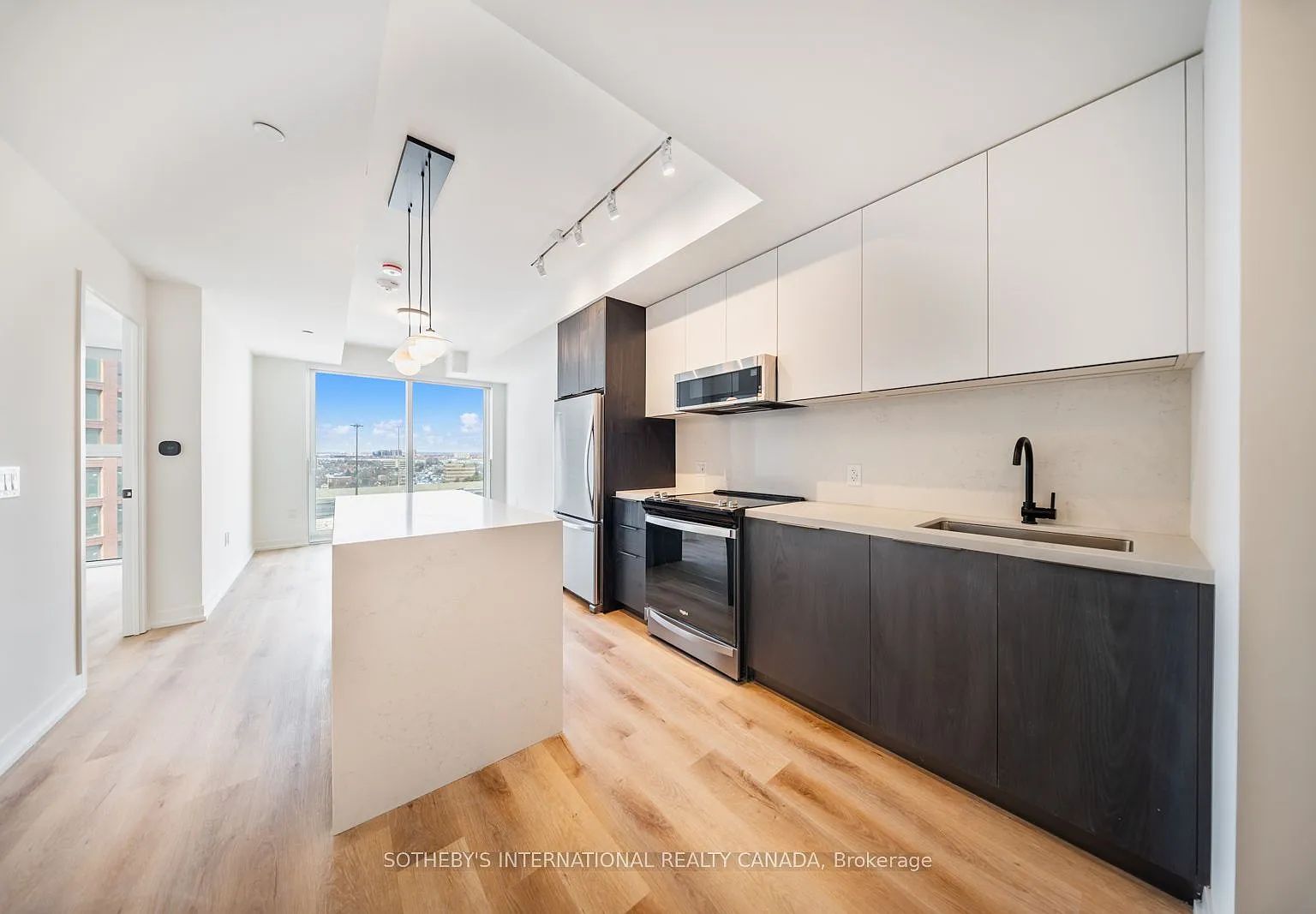 1 bed, $2,905 — Photo 1
