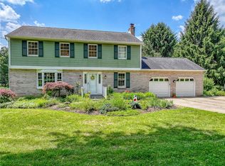 1709 Magee Rd, Sewickley, PA 15143