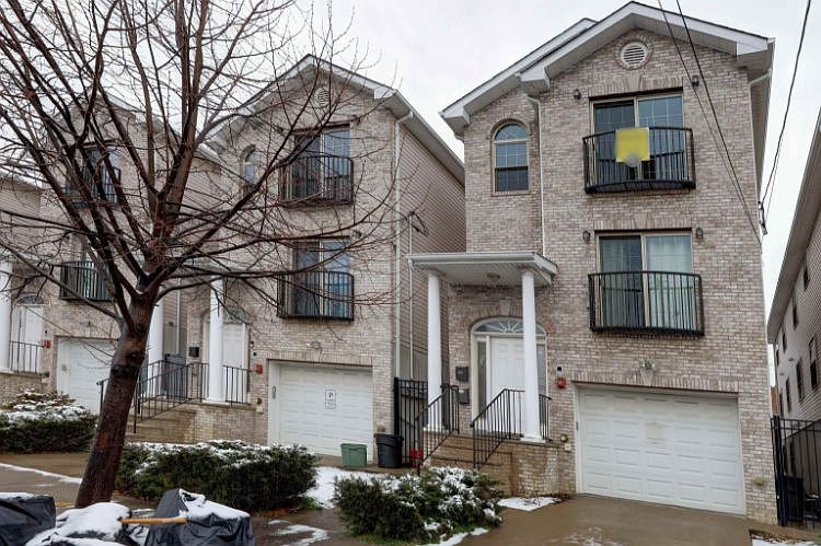 1st image of 130 Gates Ave #F