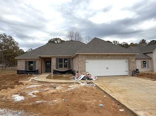 205 Anderson Oaks Dr, Pearl, MS 39208