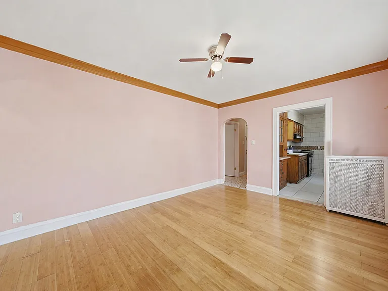 6316 N Artesian Ave #102 — Photo 4