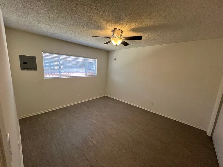 5942 Malabar St #E — Photo 11