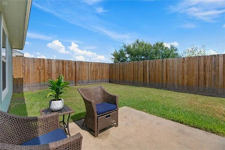7410 Russ Ln — Photo 9
