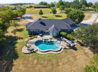 301 Hillside Dr, Muenster, TX 76252
