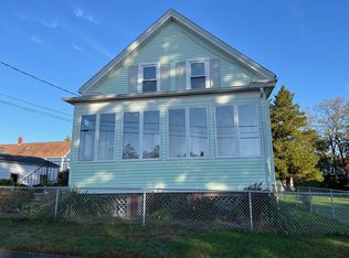 11 Cole St, Bristol, RI 02809