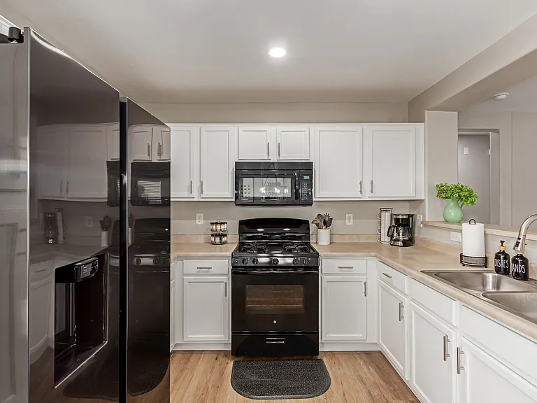12430 W Willow Ave — Photo 11