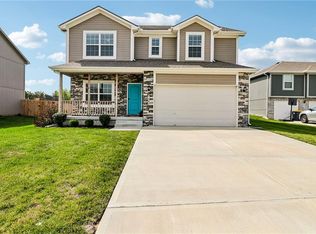 1705 NW Hilltop Ct, Grain Valley, MO 64029