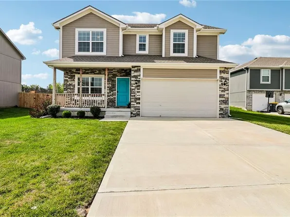 1705 NW Hilltop Ct, Grain Valley, MO 64029