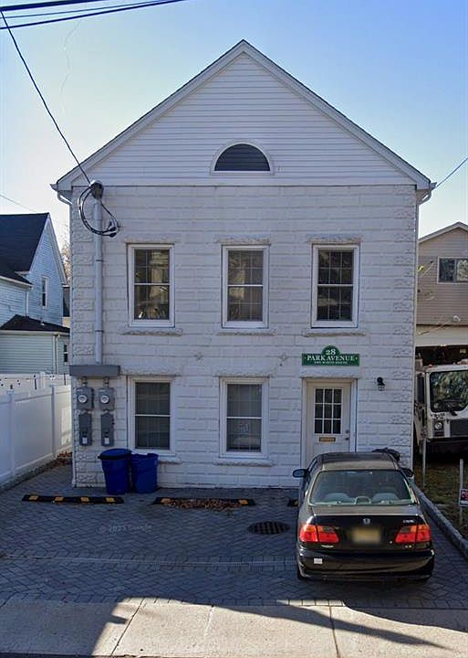 1st image of 28 Park Ave