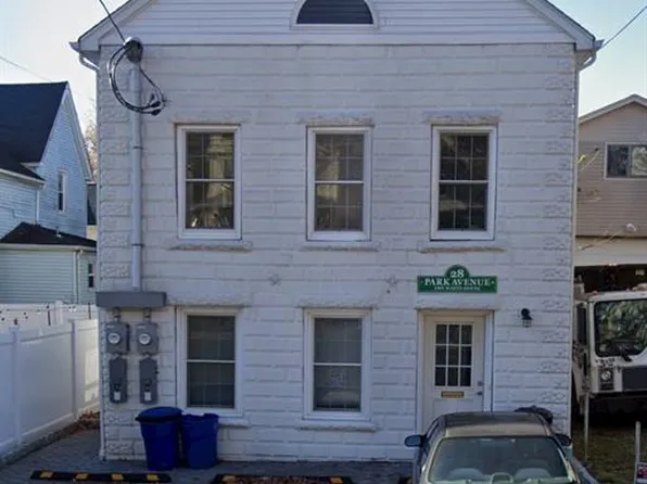 28 Park Ave, Dumont, NJ 07628