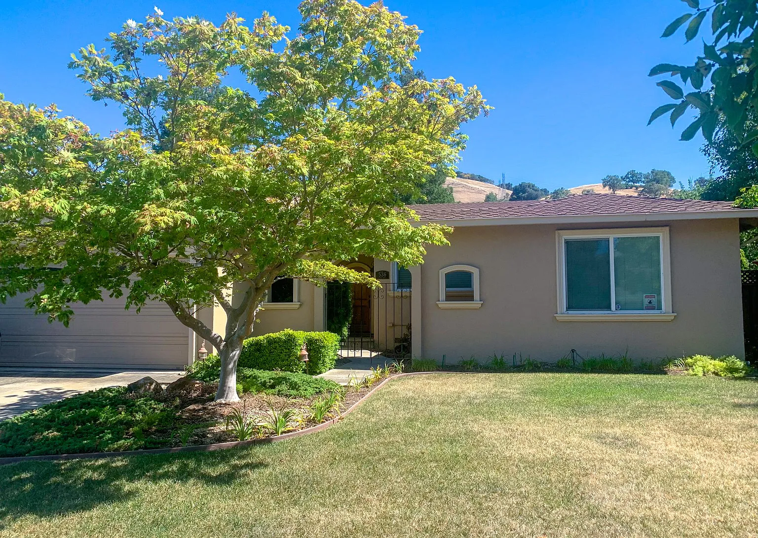 563 Curie Dr photo 1