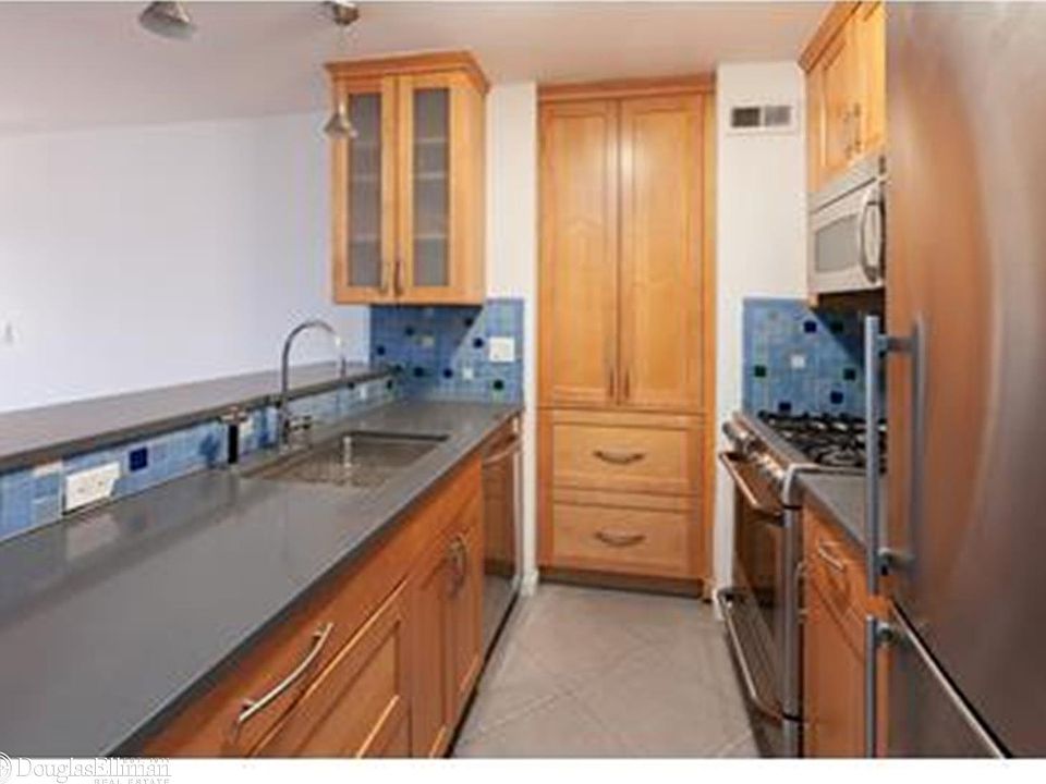 1st image of 275 W 96th St APT 16F