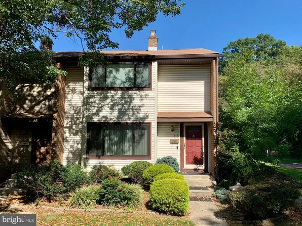 722 Twin Rivers Dr N, East Windsor, NJ 08520