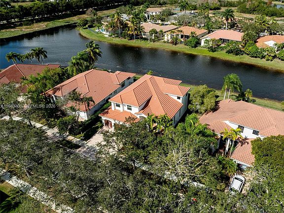 4th image of 2763 Oakbrook Dr