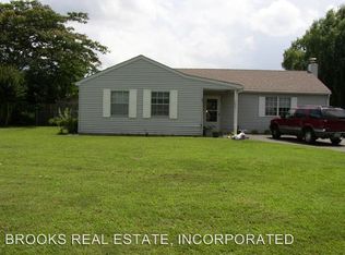 105 Highfield Dr, Toano, VA 23168