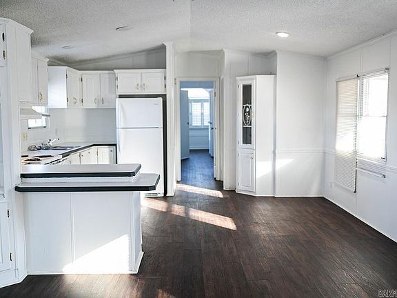 2nd image of 811 N 15th Ave