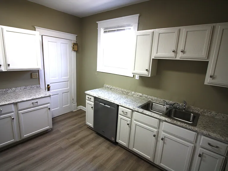 2119 Feldman Ave #1 — Photo 4
