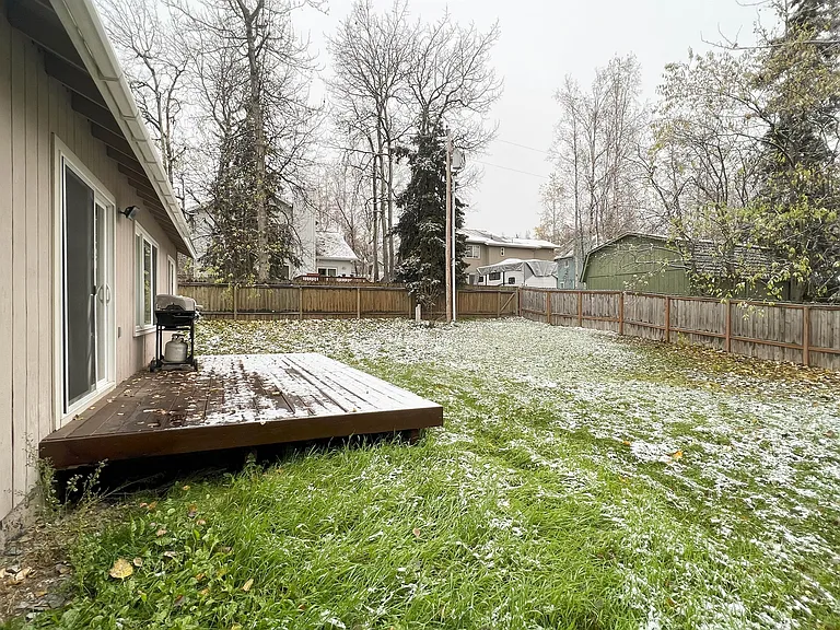 17416 Adams Ln — Photo 31