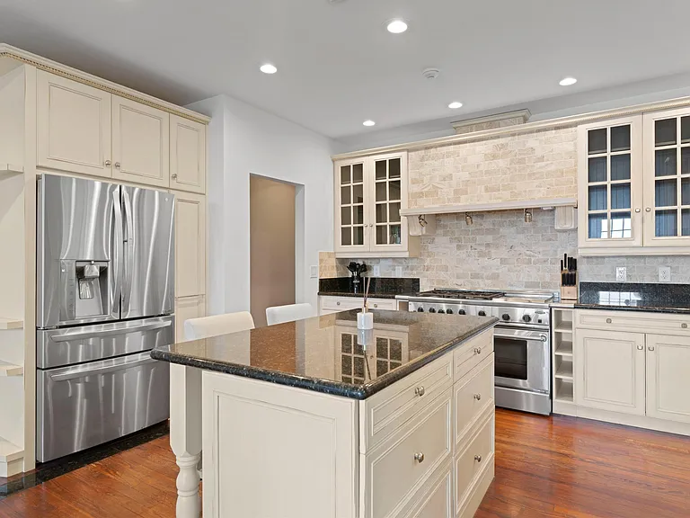 3304 N Flagler Dr — Photo 23