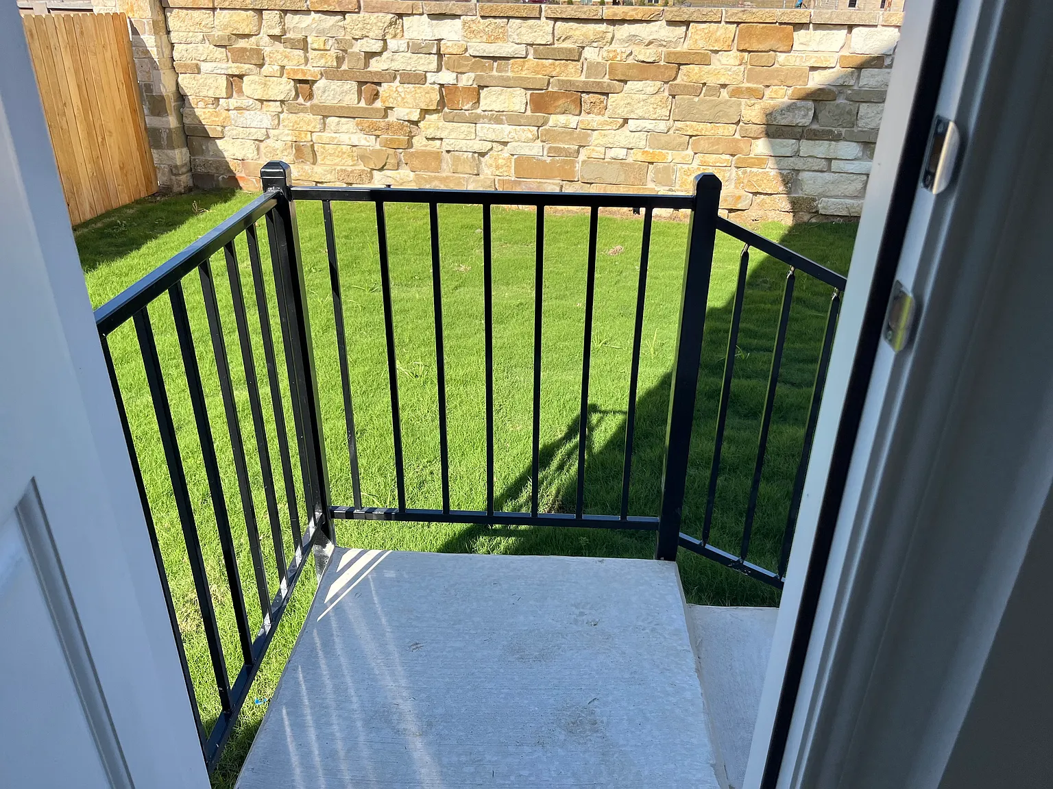 3 bed, 1626 sqft, $1,575 — Photo 2