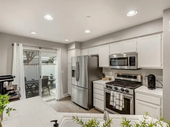 6221 Barb Werner Ln, San Jose, CA 95119