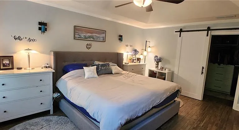 5583 Julian Pl — Photo 9