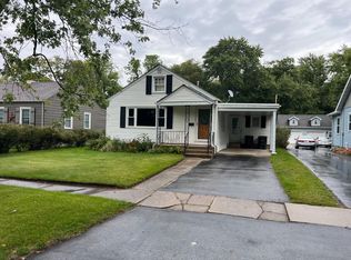 1117 Garfield St, Hobart, IN 46342