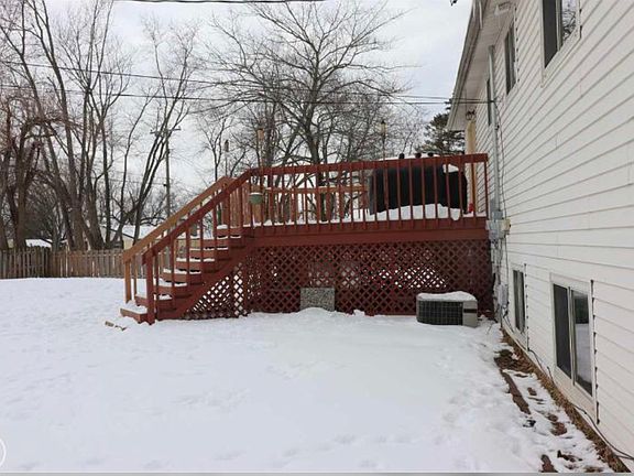 4th image of 2840 Jackson Blvd
