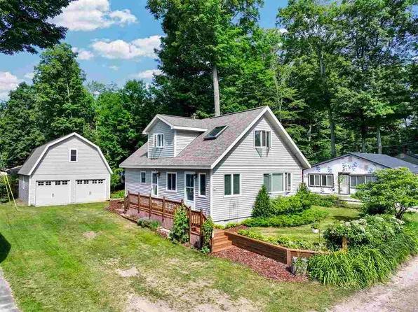 4150 Indiana Ave, Interlochen, MI 49643
