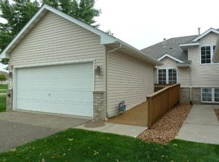 5545 Nathan Ln N APT 1, Plymouth, MN 55442