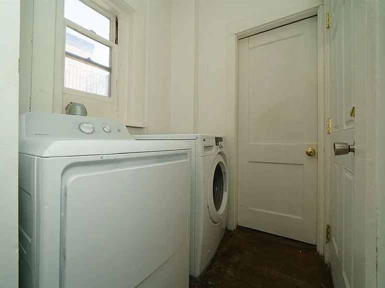 39 Strathmore Rd #3 — Photo 13