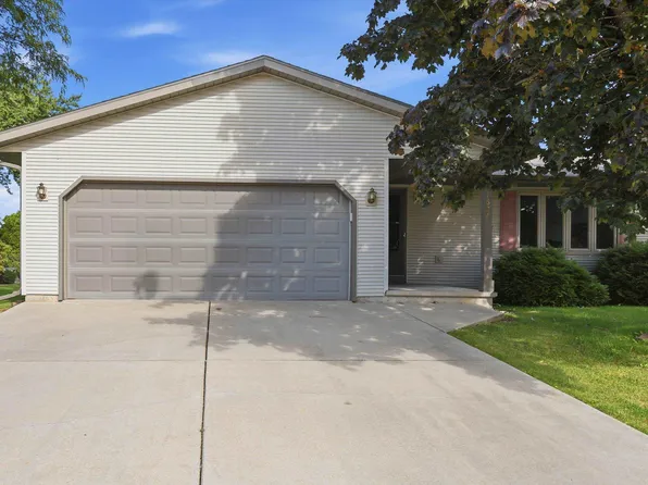 1604 Fairlawn Ave, Fond Du Lac, WI 54937