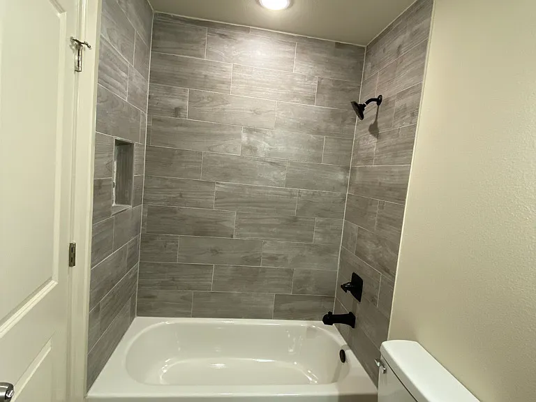 420 E Shepherd St — Photo 10