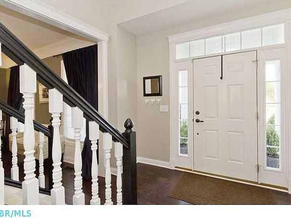 2nd image of 5247 Sugar Run Dr