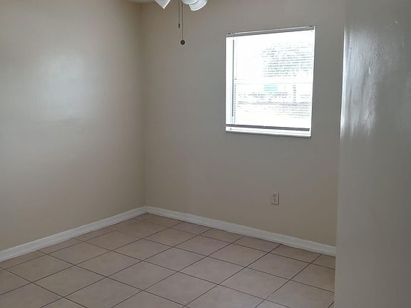5th image of 3719 Ohio Ave #9