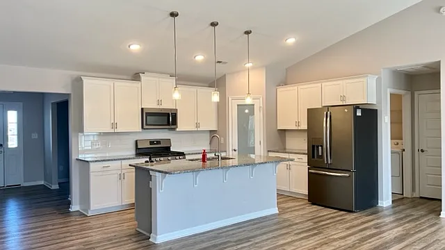 228 Patriot Dr — Photo 21