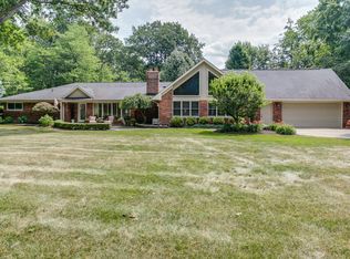 6114 Glyndebourne Dr, Troy, MI 48098