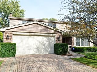 3932 Miller Dr, Glenview, IL 60026