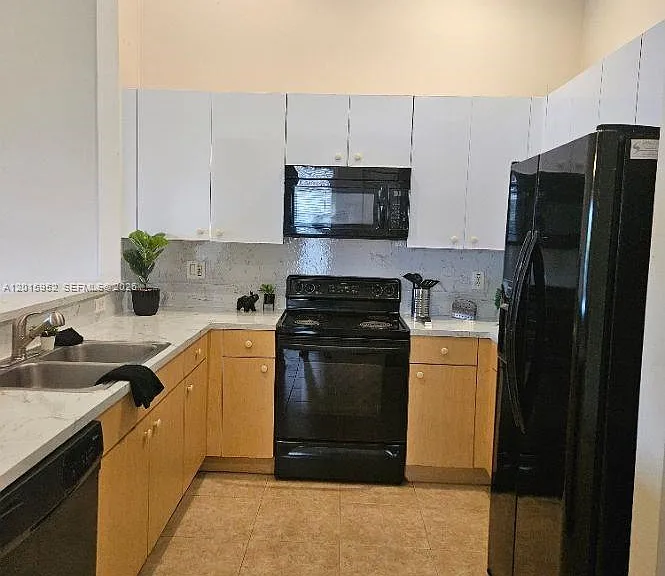 2450 S Coral Trace Cir — Photo 9