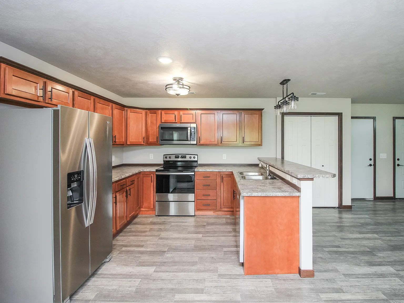 3 bed, 1400 sqft, $1,775 — Photo 3
