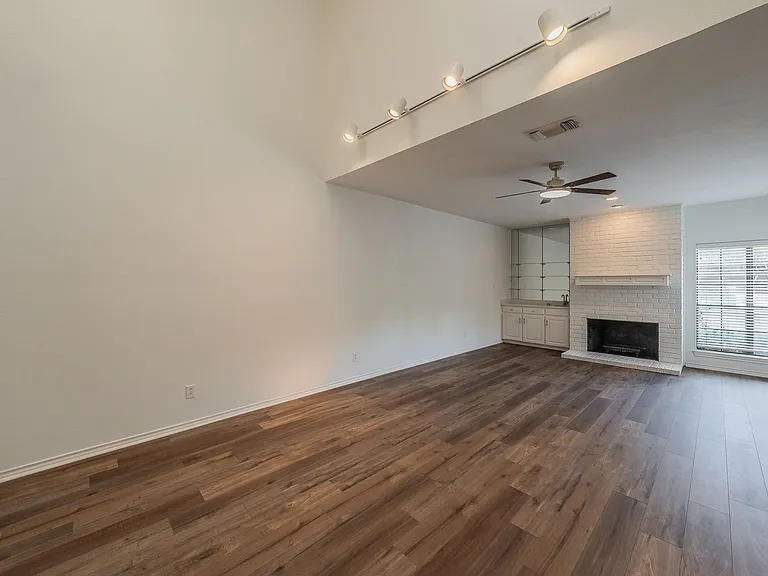 5893 Westhaven Dr — Photo 11