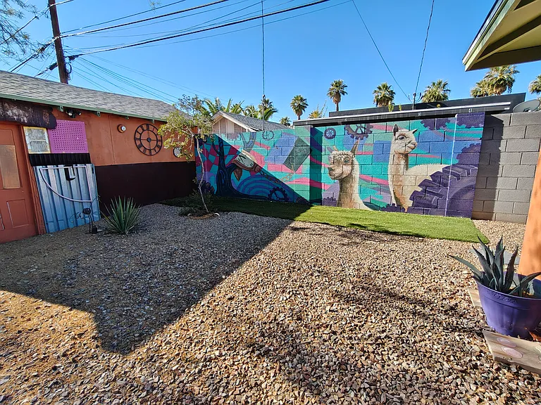 525 W Willetta St #1 — Photo 8
