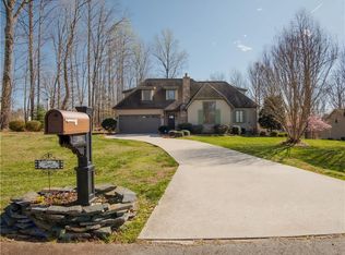 2530 Whipporwill Ct, Rural Hall, NC 27045