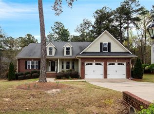 166 Heather Brook Cir, Spring Lake, NC 28390