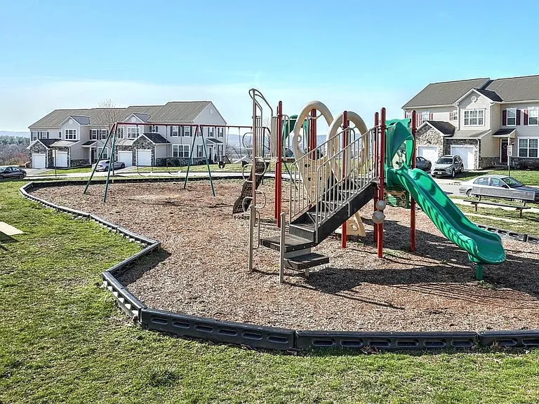 535 Marion Rd — Photo 26
